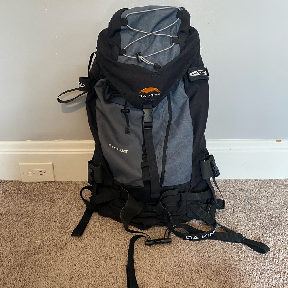 Dakine Frontier pack